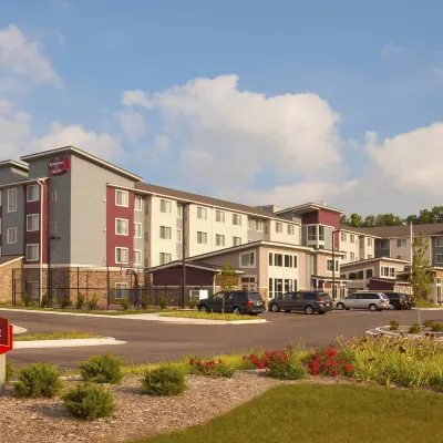 Residence Inn Grand Rapids Airport Отели рядом с достопримечательностью «Колледж "Аквинас"»