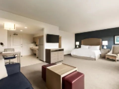 ホームウッド スイーツ バイ ヒルトン ウースター ウースターのホテル