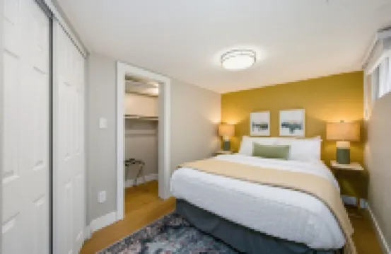 Inviting Bungalow Next to Unc - Free Cruiser Bikes!