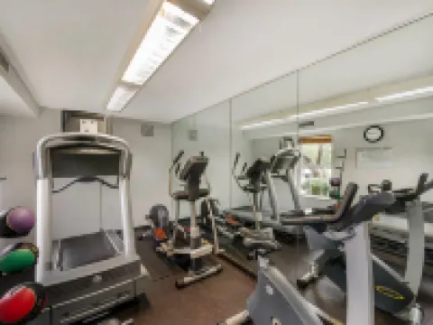 Dulles Suites Hotels in Potomac