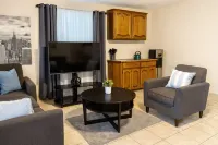 Cozy Renovated Home | Near DT w/Private Entrance