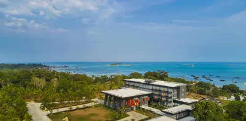 Swiss-Belresort Belitung Hoteles en Sijuk