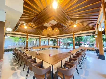 Hotel Indah Palace Tawangmangu