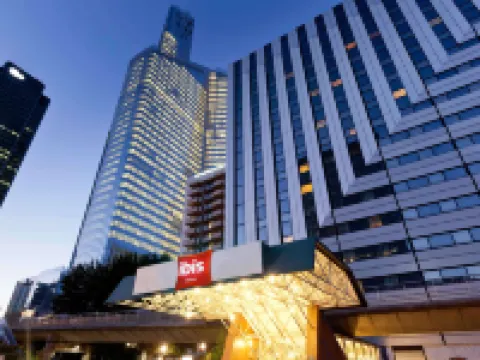 Ibis Paris la Défense Esplanade Hotels near Jardin du square des Corolles