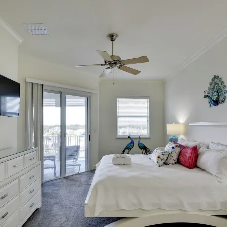 Spacious Palm Coast Condo Balcony, Beach Access!