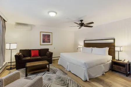 The Palmer House Resort, Ascend Hotel Collection Отели рядом с достопримечательностью «Даттон Фарм Станд»