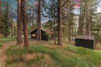 Alpine Nine - Modern, cozy cabin in the woods close to town