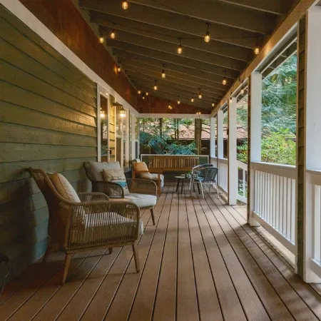 Charming cozy cottage in beautiful surroundings minutes from outdoor adventures.