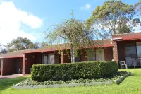 Warrnambool Motel and Holiday Park Hotel berhampiran Logans Beach Whale Watching Platform