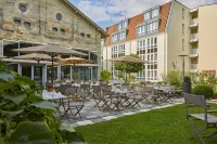 H4 Hotel Residenzschloss Bayreuth Hotels near Margravial Opera House