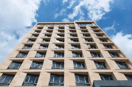 Best Louis Hamilton Hotel Changwon Отели в г. Чханвон