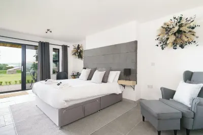 The Old House 1147 Hotel di 