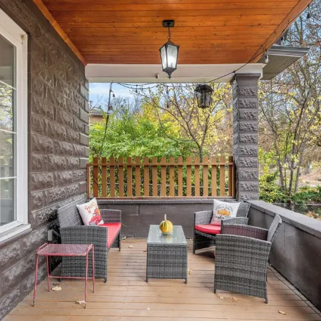 Family-friendly Manito Park home.  Close to downtown, hospitals & colleges.