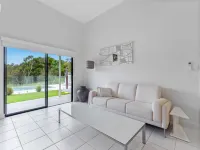 Beachfront 3-Bed with Private Pool & Fireplace