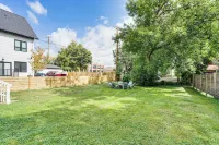 1 Mi to University Spacious Home in Minneapolis!