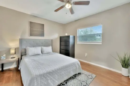 Family Pet Friendly Getaway With Porch Fire Pit Yard