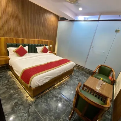 Hotel Home Stay Residency Hotels near Pashim Vihar