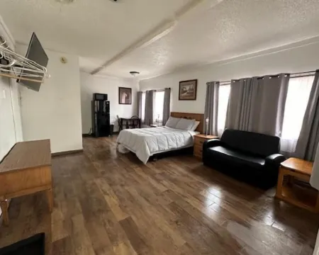 Bobbi's Classic Motel Hotels in Converse County