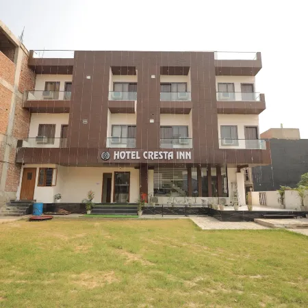 HOTEL CRESTA INN