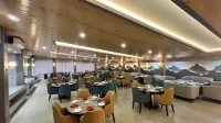 JK Clarks Exotica - Centrally Located with Stunning Valley View - breakfast