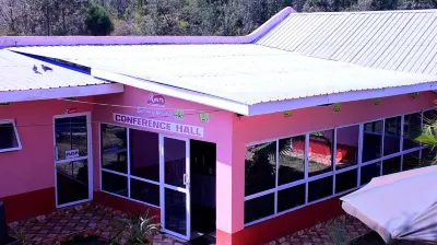 kuwetu resort and conference Hotel di 