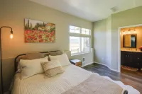 Pet-Friendly Stevensville Home w/ Mountain Views! - parking