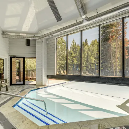 Chic Winter Park Studio w/ Community Hot Tub