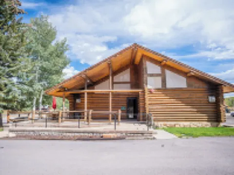 Daniels Summit Lodge Hotels in Wasatch County