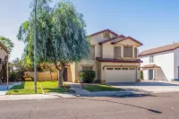 Spacious, Fully Equipped 5BR Home w/ Pool - balcony