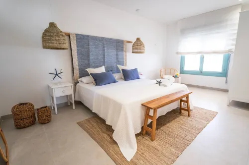 Luxurious 5 Bedroom Beachfront Villa in Roquetas de Mar