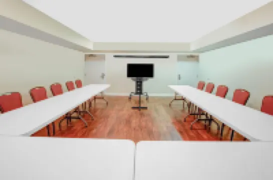 Microtel Inn & Suites by Wyndham Hattiesburg