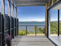 Stylish Home with Outdoor Area & Spectacular Views Hotels in Sorell