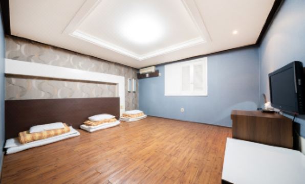 Haenam Woosuyoung Hotel