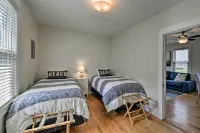Idyllic Newport Area Cottage - Walk to First Beach - 沙灘