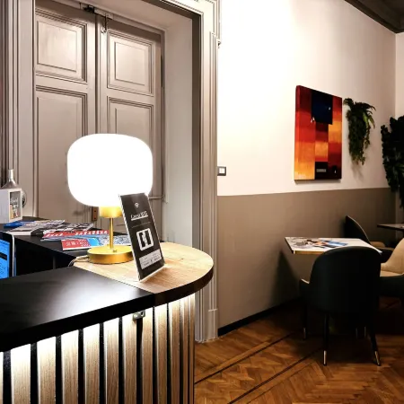 Bed & Chic art rooms