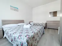 Flat with balcony on the seafront