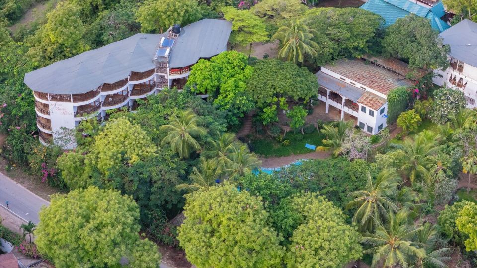 Silver Rock Hotel & Beachfront Apartments
