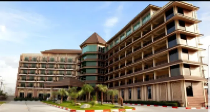 J&Y Lodge Hotel Hotels near Amata Castle