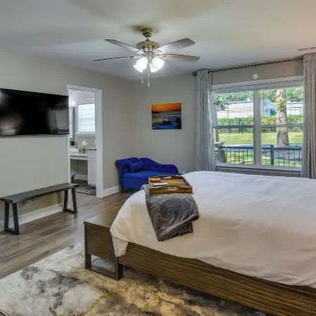 Charming Pendleton Retreat ~ 5 Mi to Clemson! Hotels in Pendleton