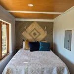 Cozy cabin in Hot Springs, minutes away from town!