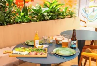 B&B HOME Rueil-Malmaison Gare - breakfast