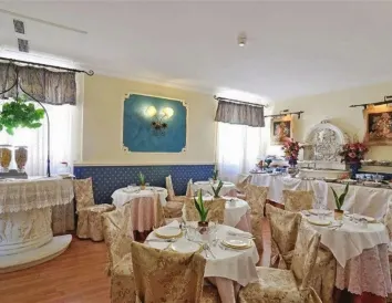 レジデンツァ アンティカ ローマ