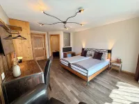 Alpenlodge Hotels near Findelbahn