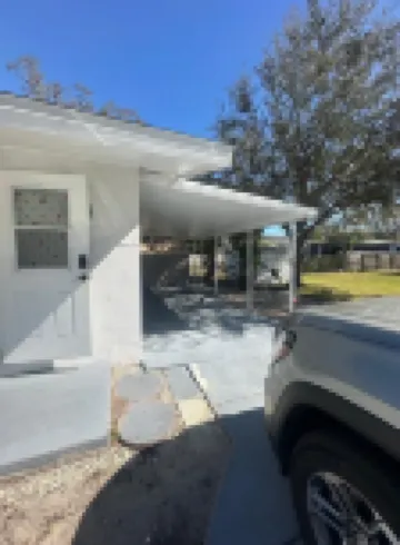 Charming 2-bedroom apartment in fantastic Bradenton with AC, WiFi