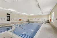 Holiday Inn & Suites LLOYDMINSTER by IHG - Pools