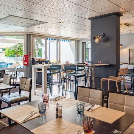 B&B Hotel Lyon Nord 4 étoiles