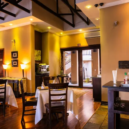 Premier Hotel Anta Boga