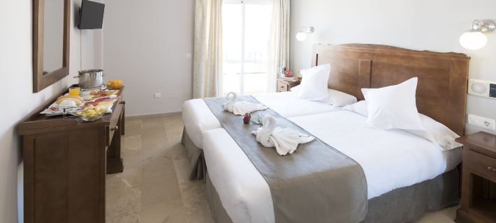 Hotel Toboso Chaparil Отели в г. Нерха