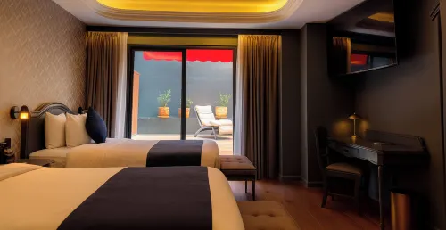Hive Nápoles by G Hotels