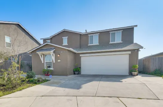 Pool Table and Patio! Spacious Merced Getaway